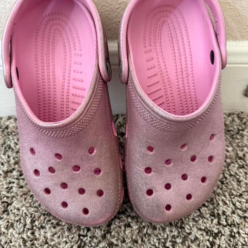 Crocs Women's Pink Clogs